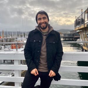 Meet your Posher, Adrian